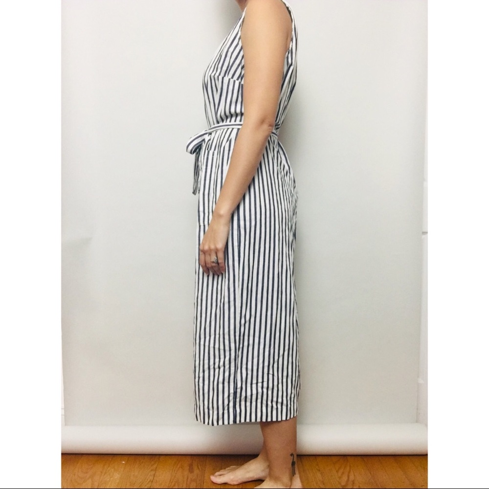 White and navy jumpsuit - Picture 3 of 3